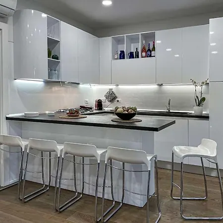 Ξενοδοχείο White Charme 4*